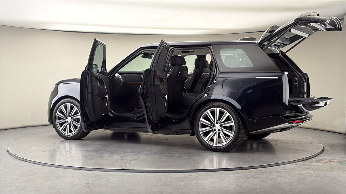 More views of Land Rover Range Rover