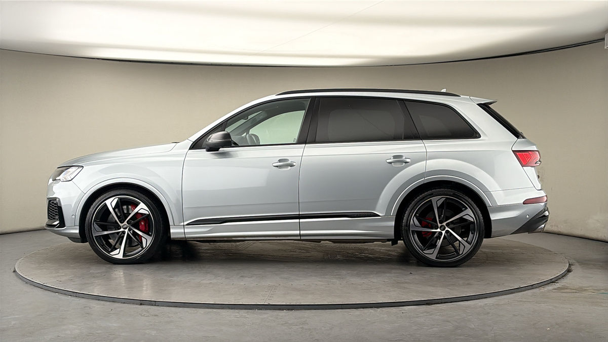 More views of Audi SQ7