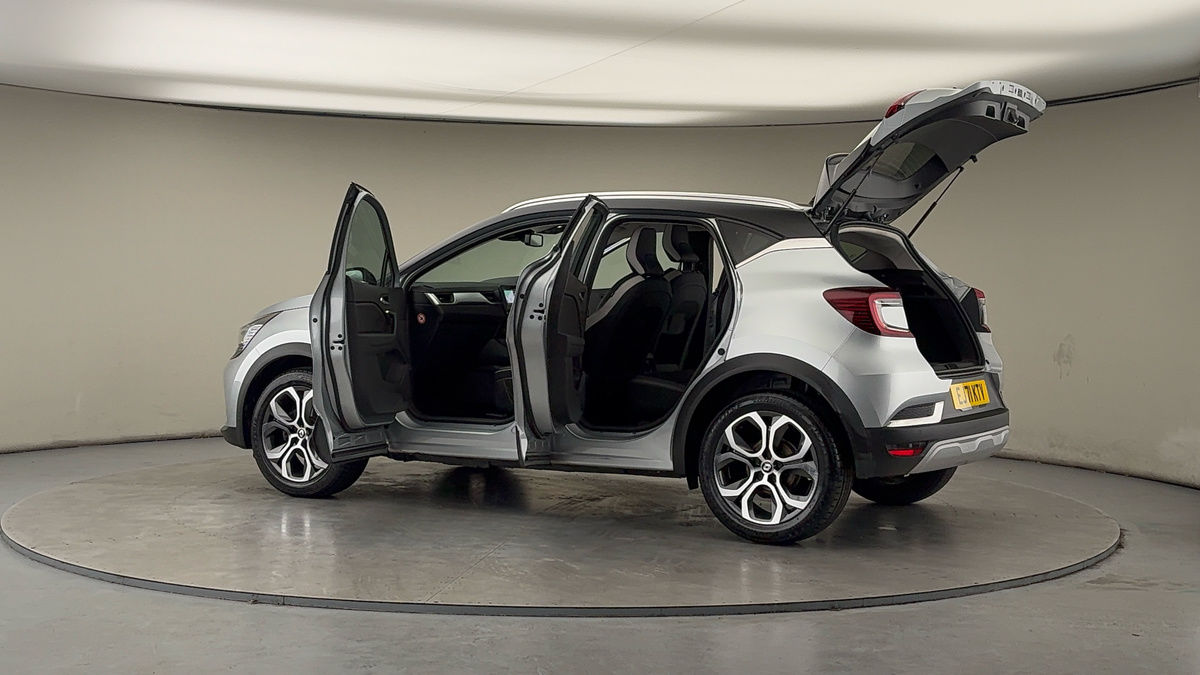 More views of Renault CAPTUR