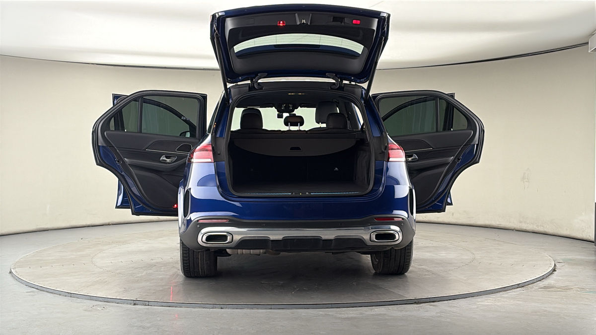 More views of Mercedes-Benz GLE