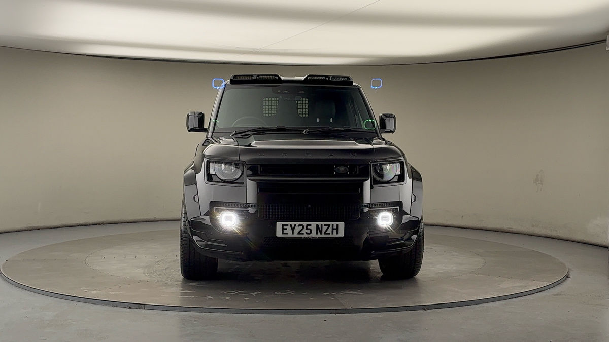 More views of Land Rover Defender 90