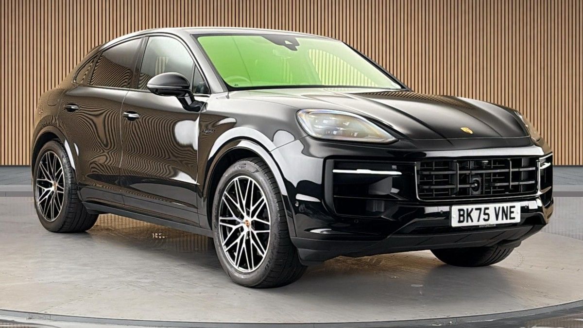Porsche Cayenne Sticky Header Image