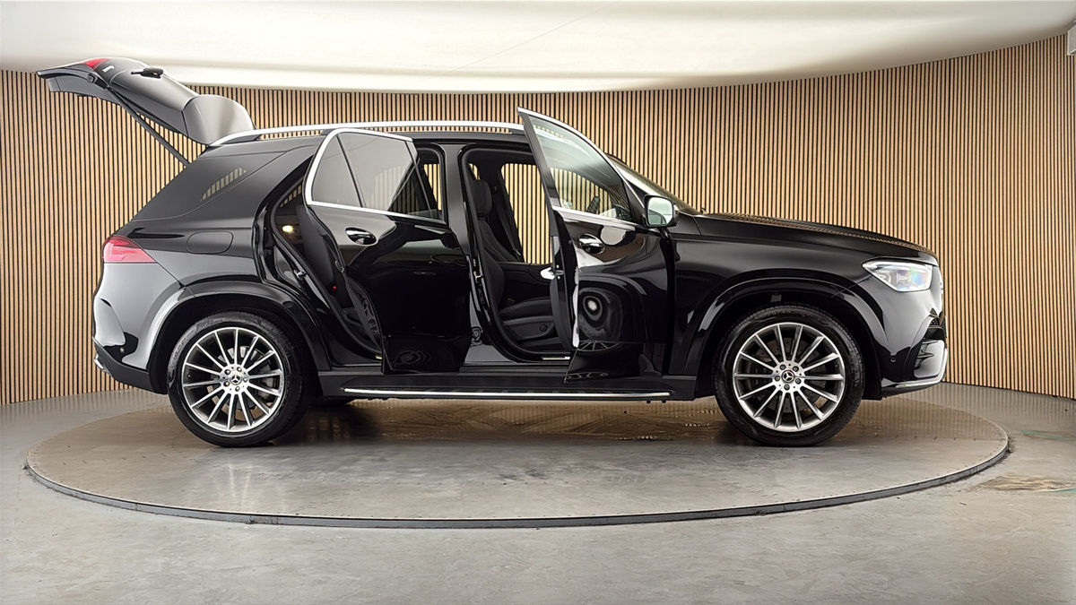 More views of Mercedes-Benz GLE