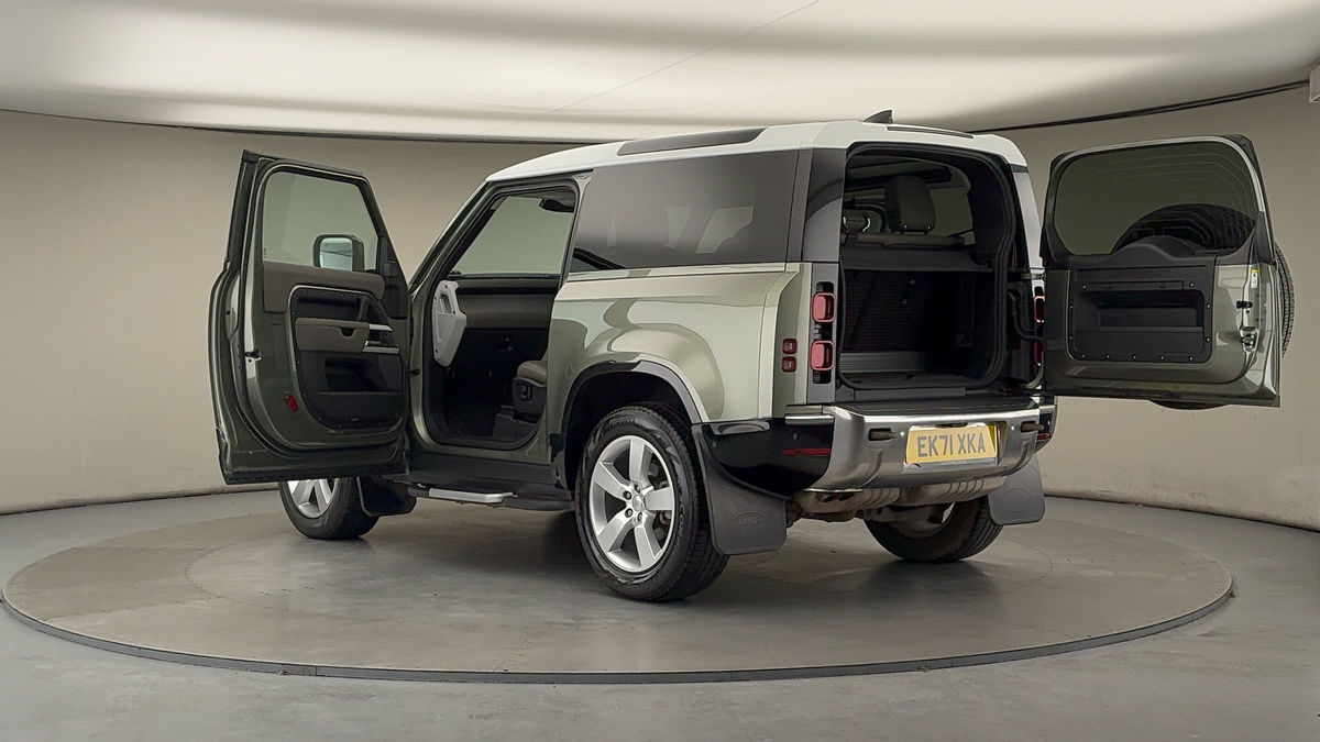 More views of Land Rover Defender 90