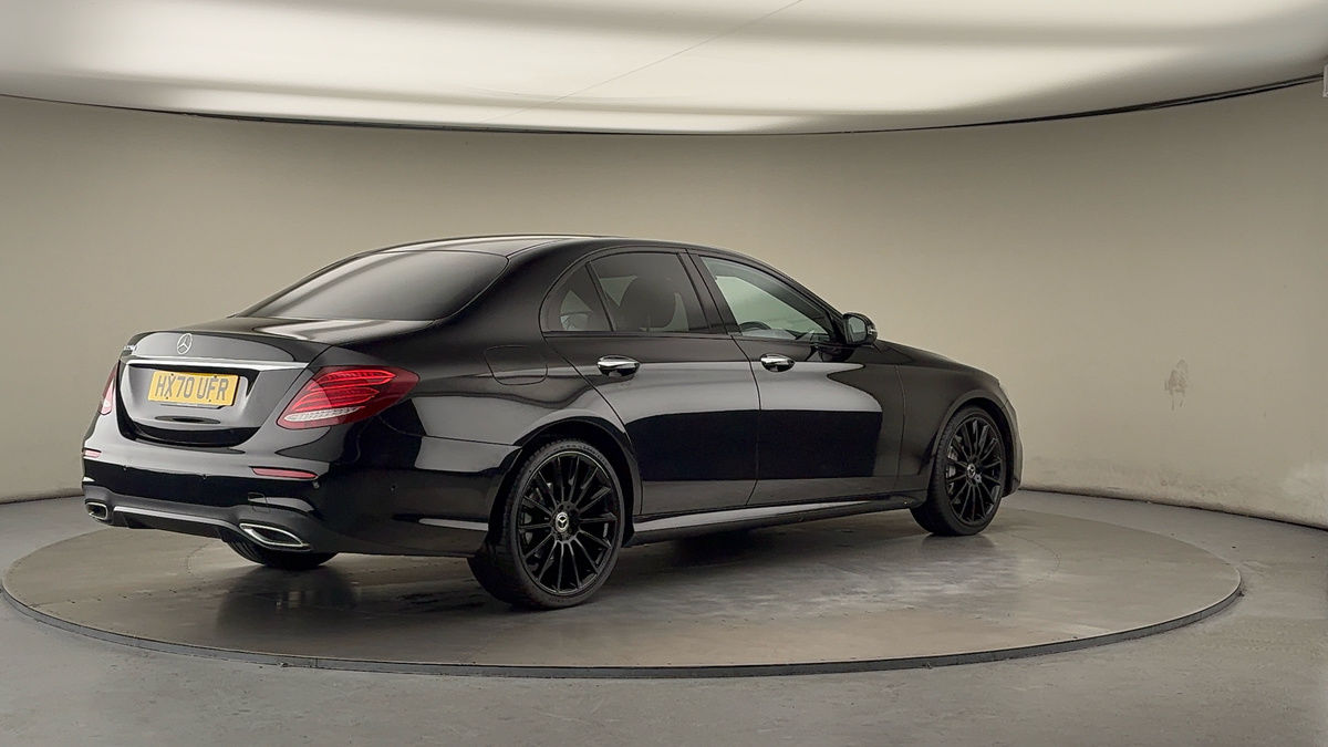 Mercedes-Benz E Class Image 21