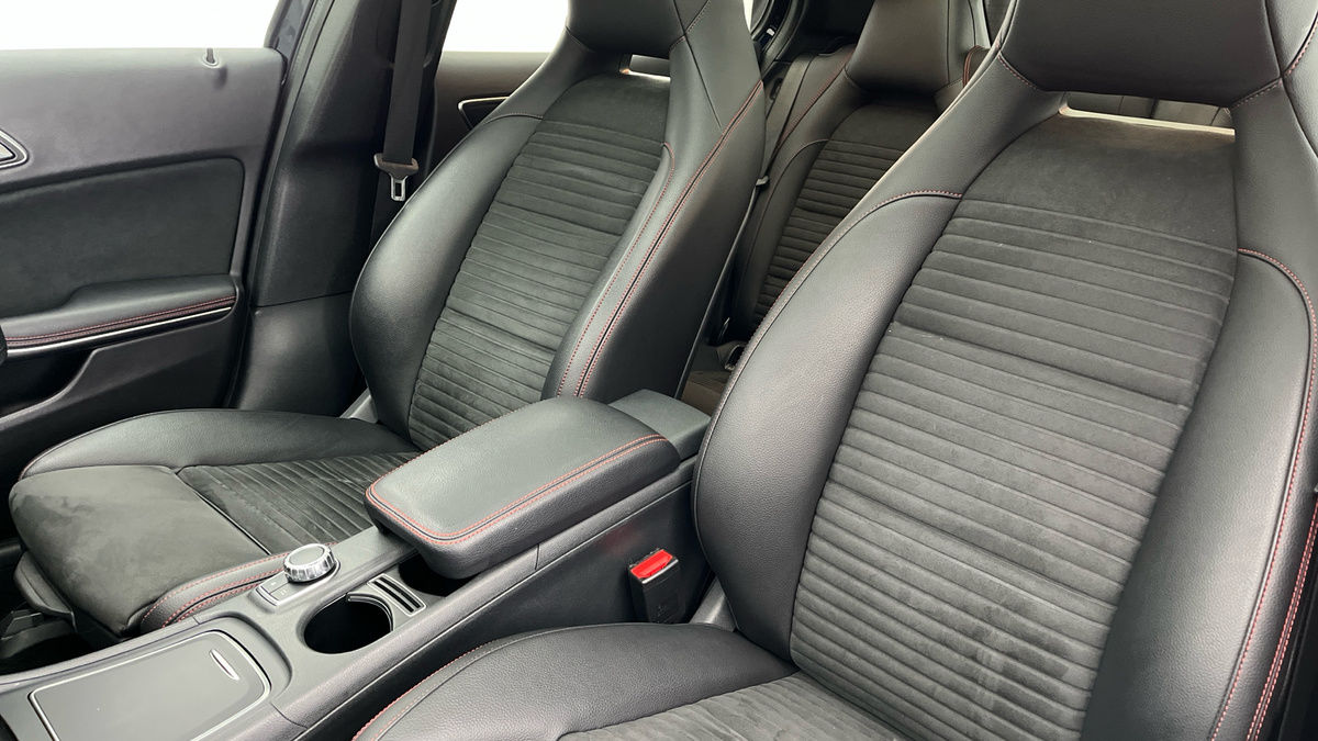 Mercedes-Benz GLA Image 7