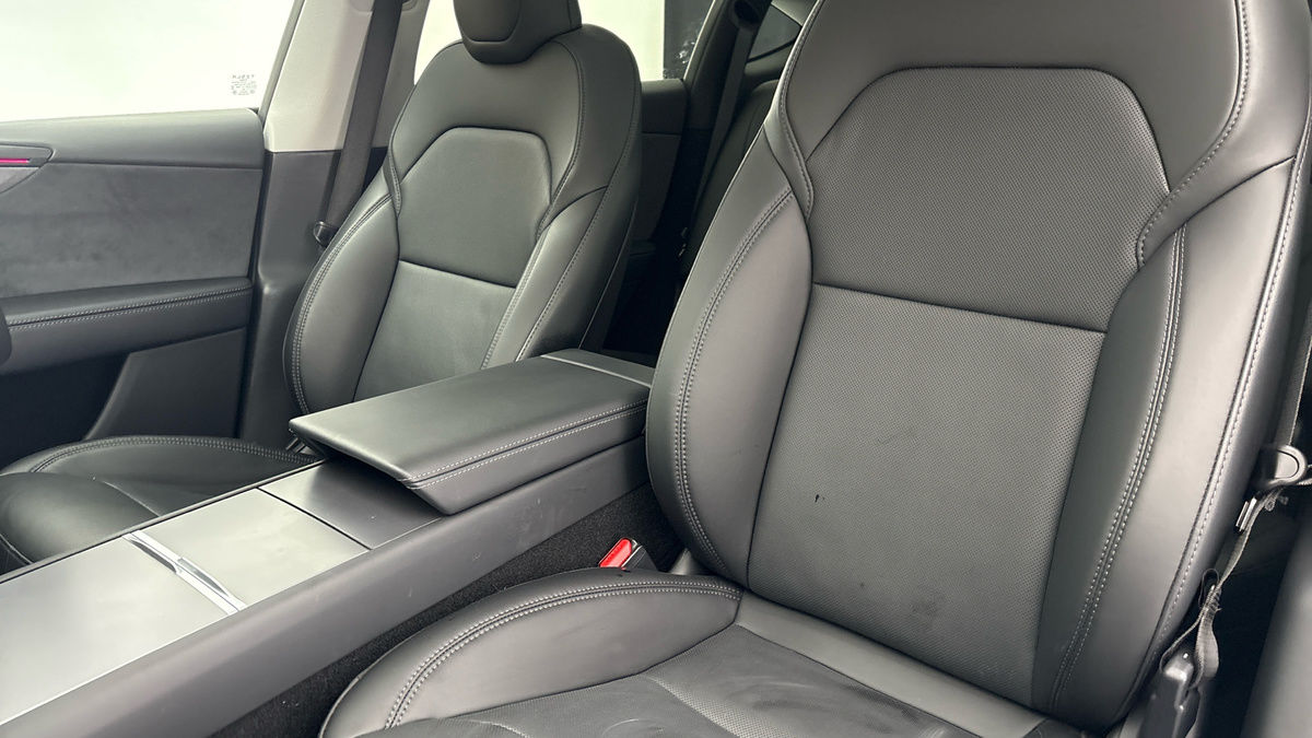 Tesla Model Y Image 7