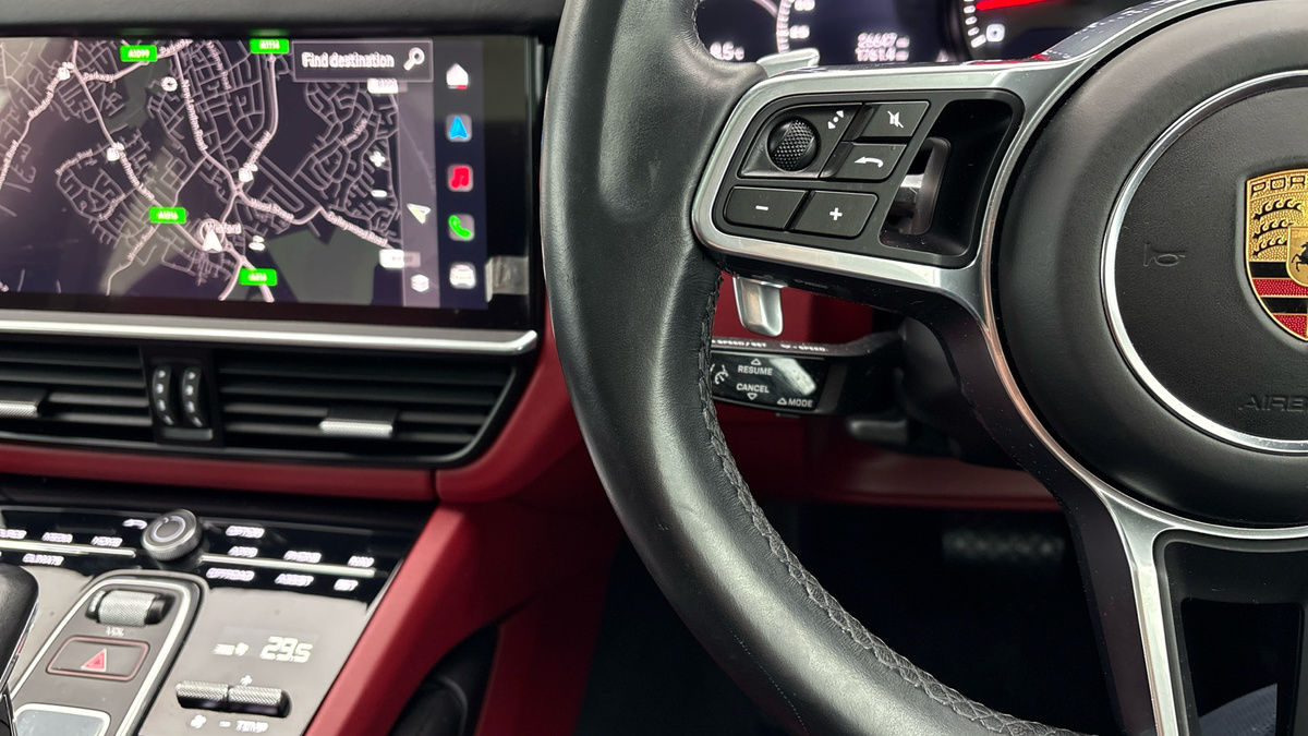 Porsche Cayenne Image 13