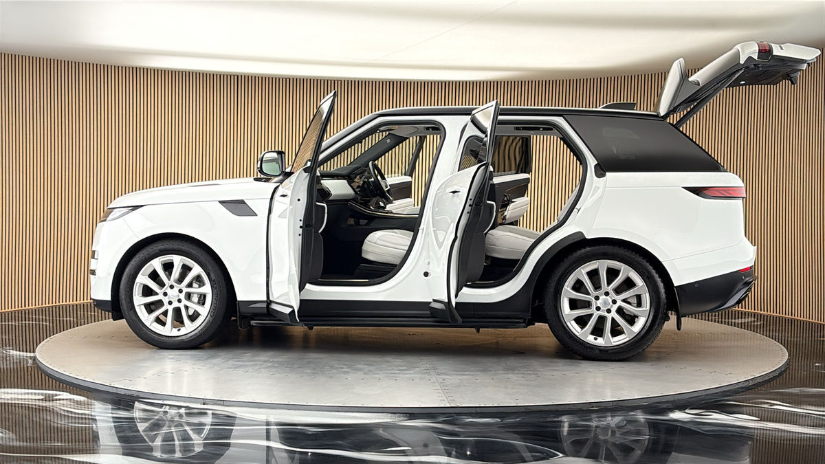 More views of Land Rover Range Rover Sport