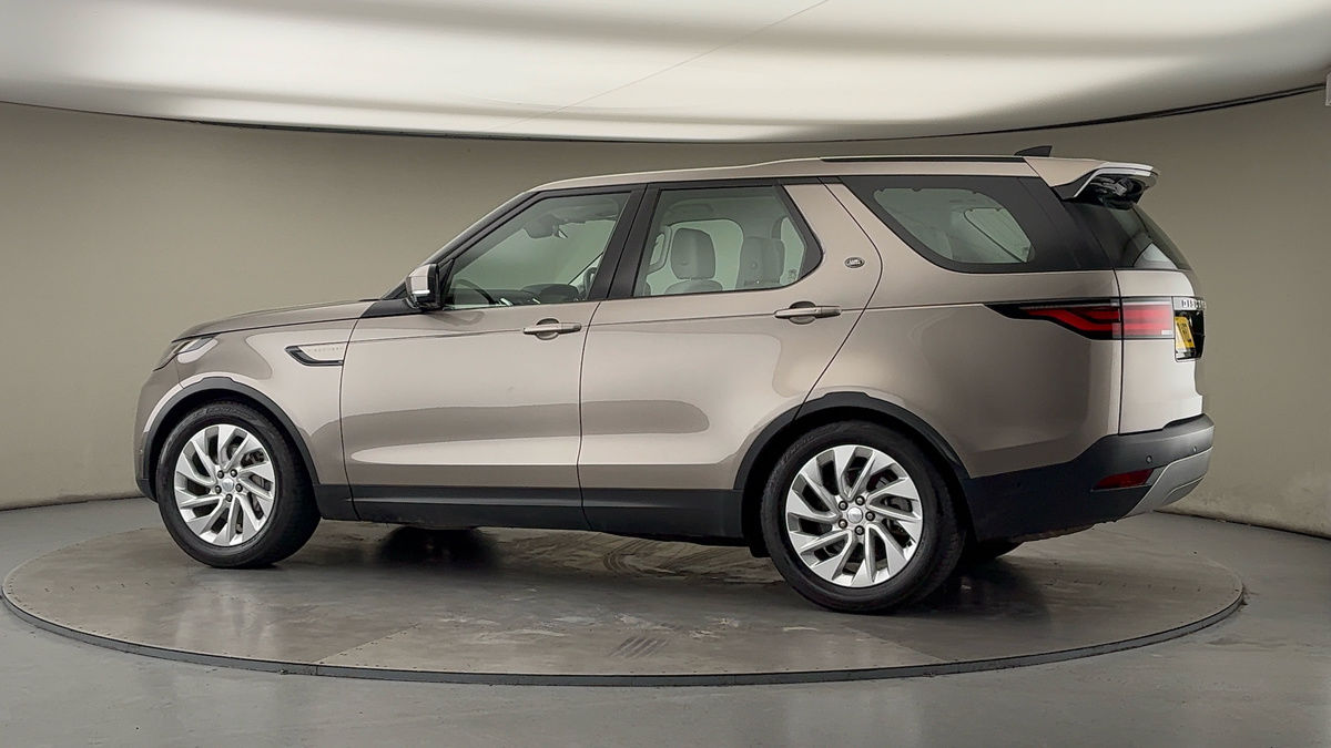 More views of Land Rover Discovery