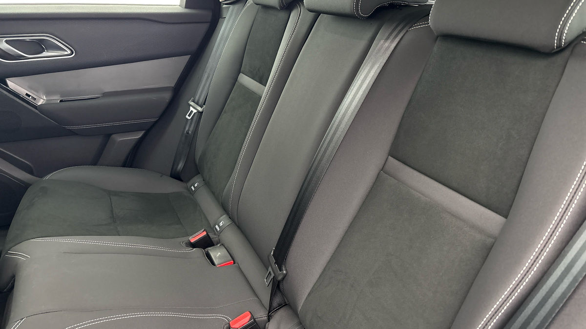 Land Rover Range Rover Velar Image 8
