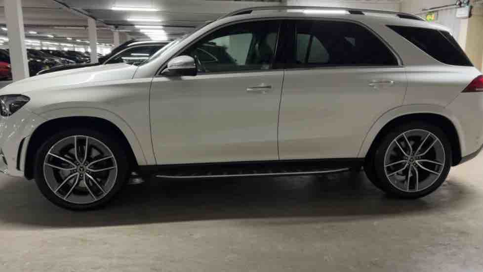 More views of Mercedes-Benz GLE