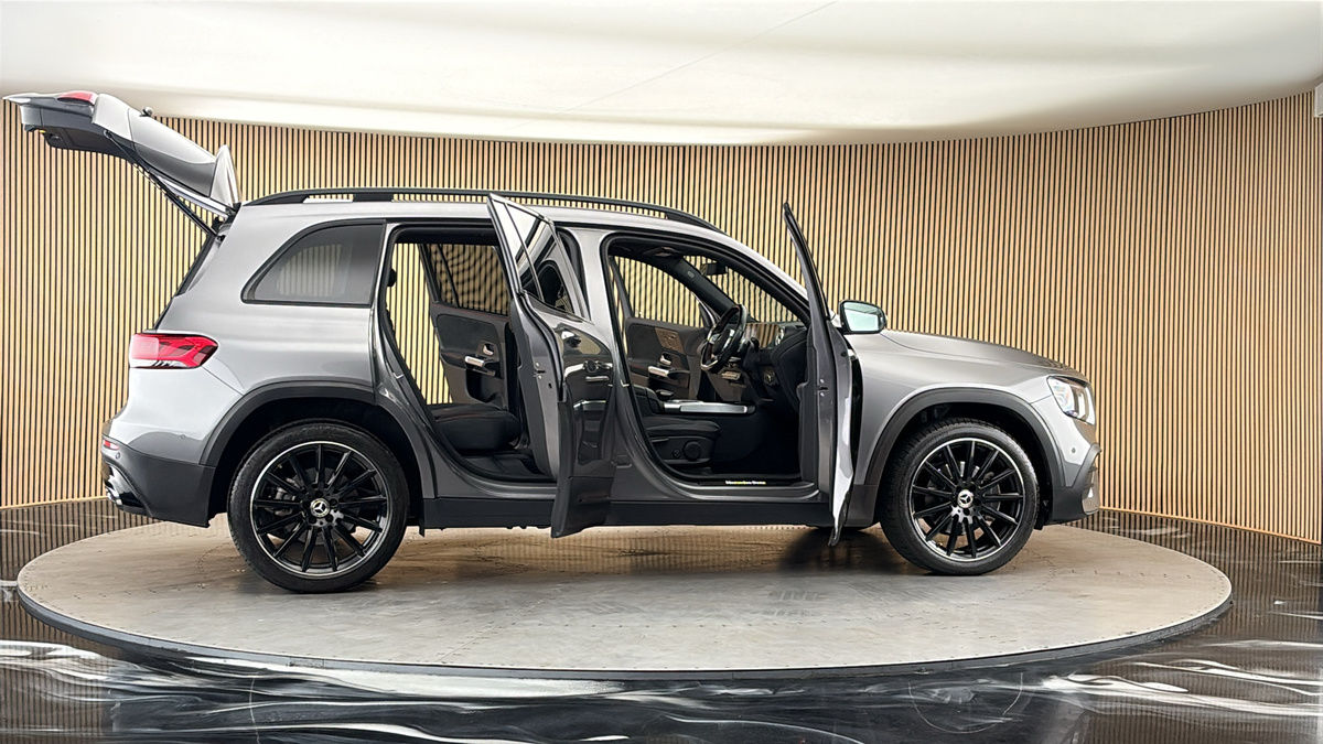 More views of Mercedes-Benz GLB