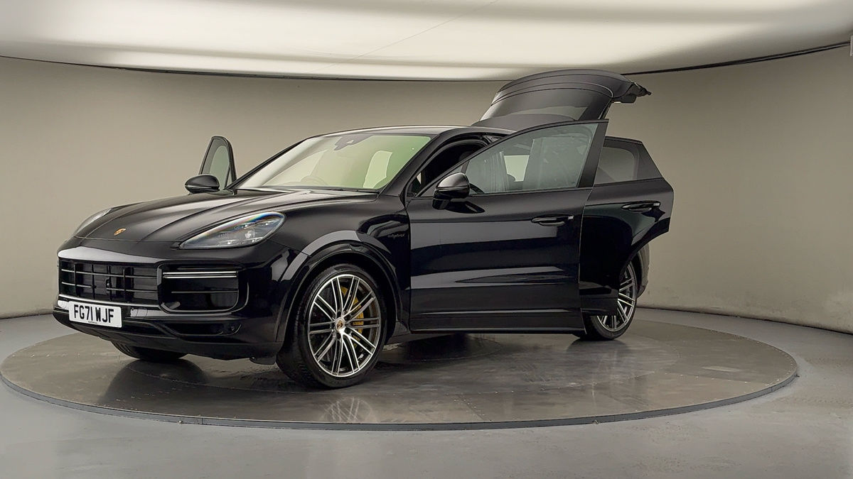 More views of Porsche Cayenne