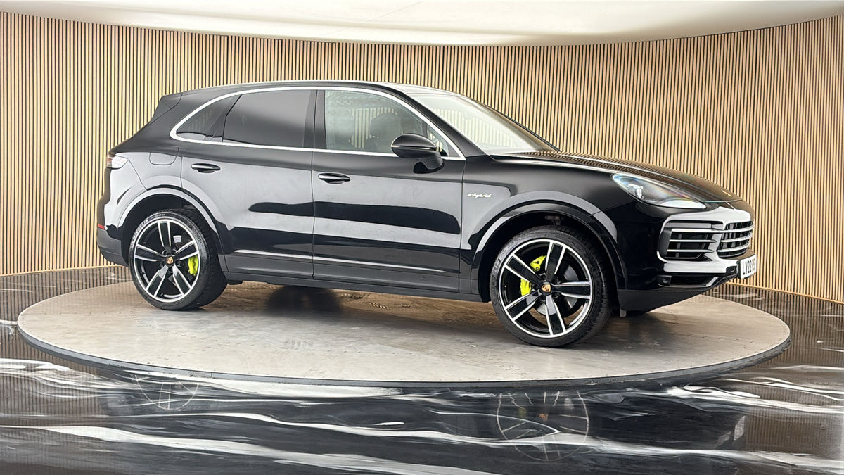 More views of Porsche Cayenne