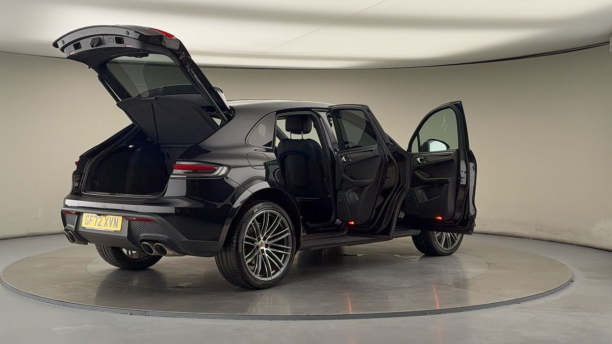 More views of Porsche Macan