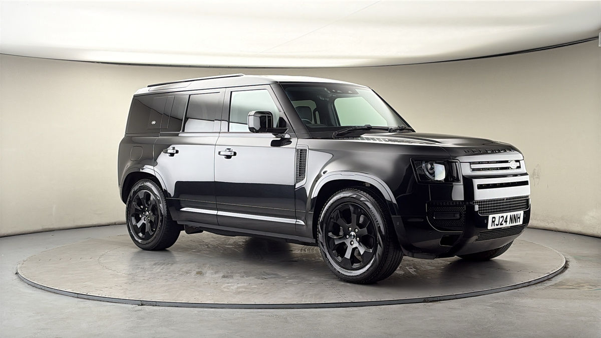 More views of Land Rover Defender 110