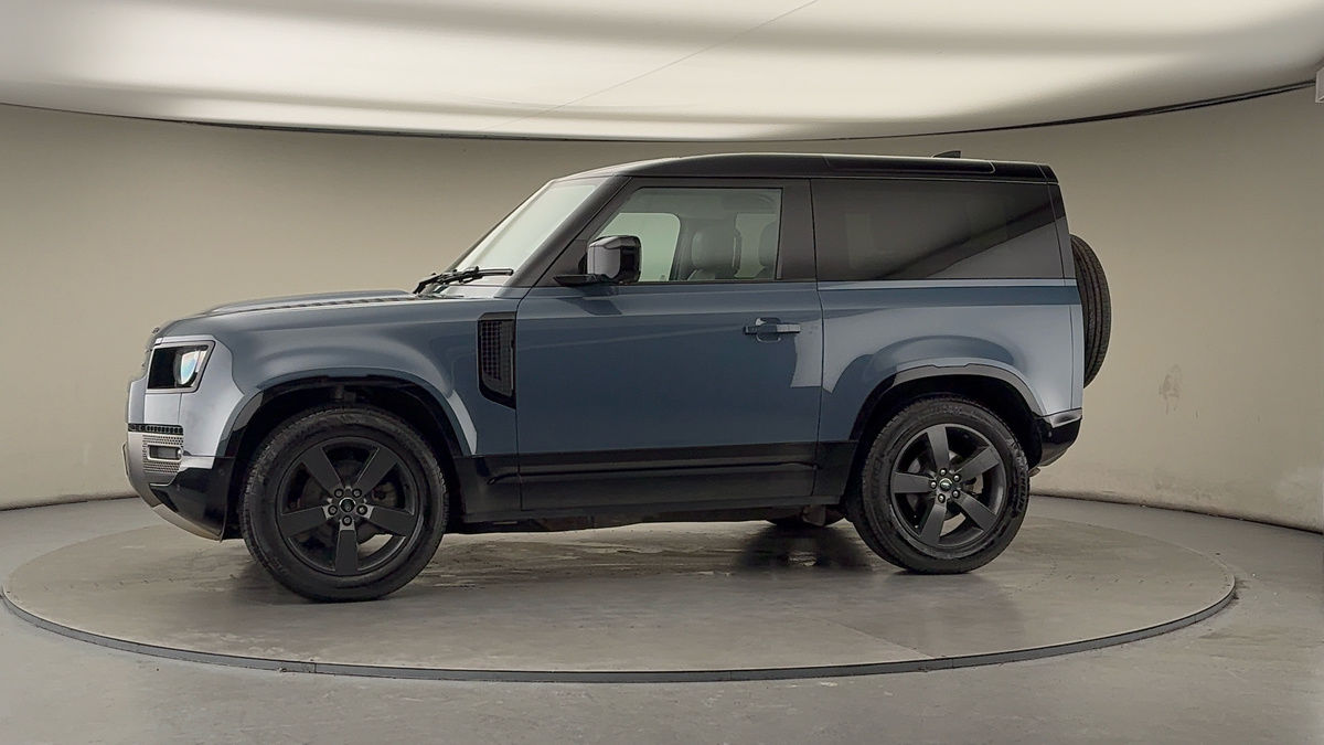 More views of Land Rover Defender 90