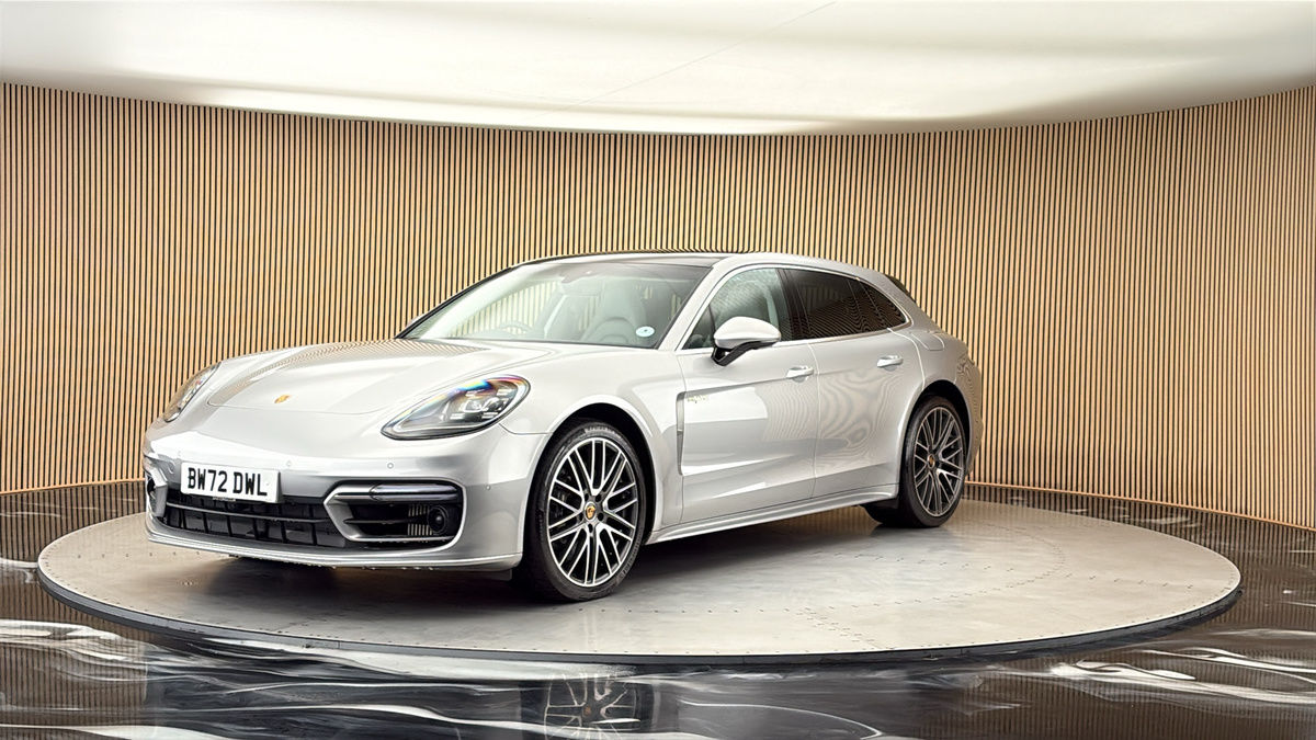 More views of Porsche Panamera