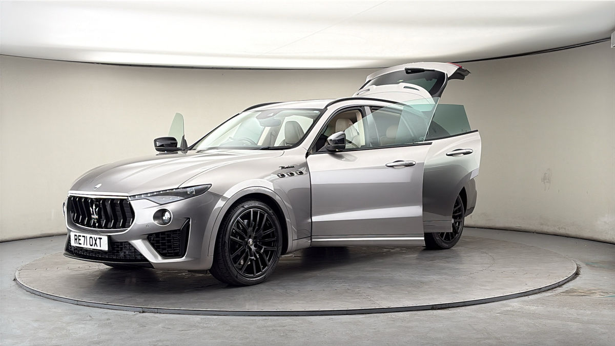 Maserati Levante Image 22