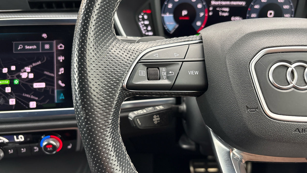 Audi Q3 Image 25
