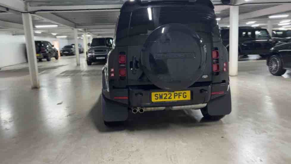 More views of Land Rover Defender 90