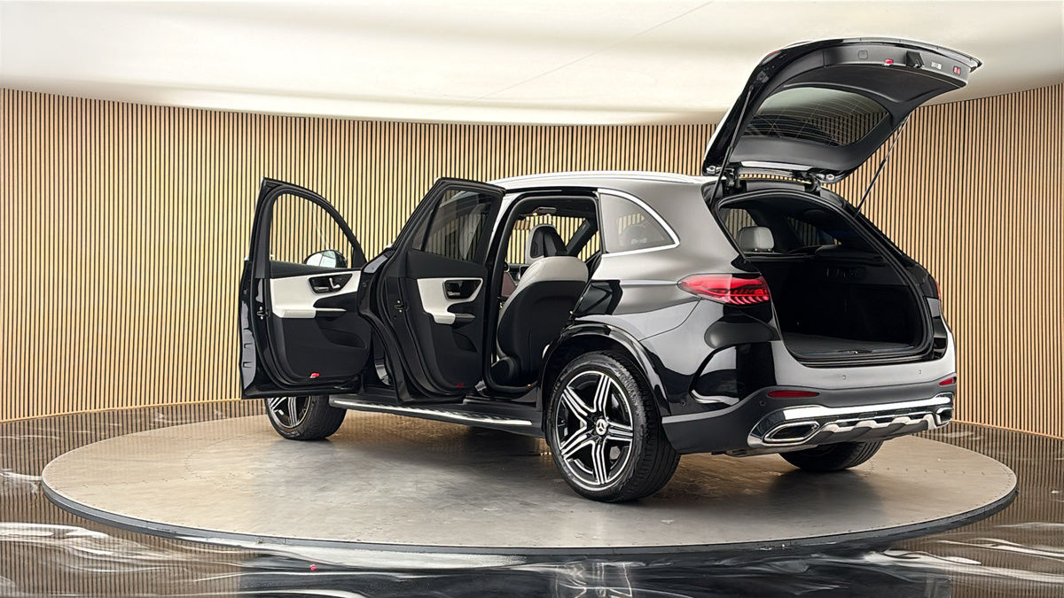More views of Mercedes-Benz GLC