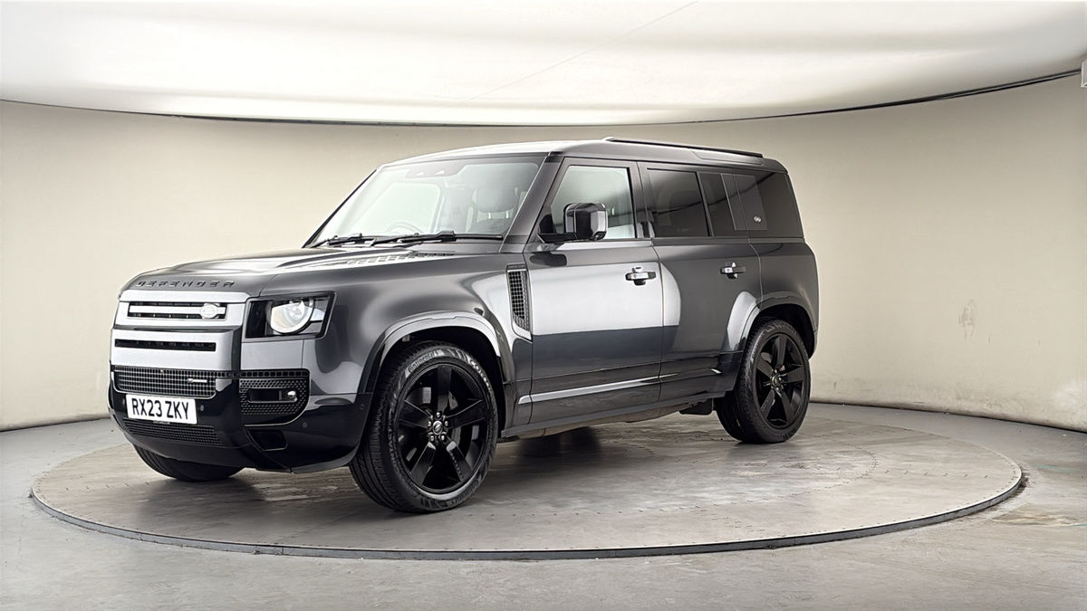 Land Rover Defender 110 Image 20