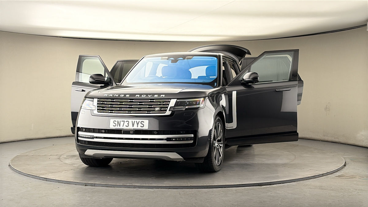 More views of Land Rover Range Rover