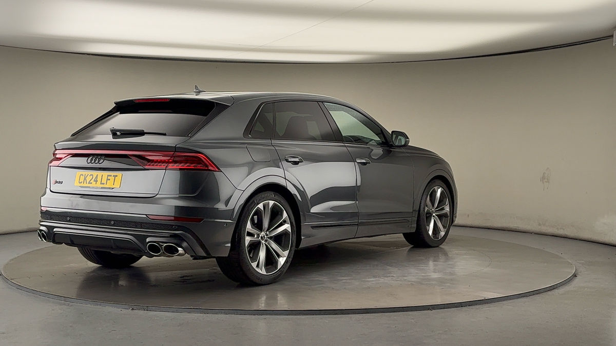 More views of Audi SQ8