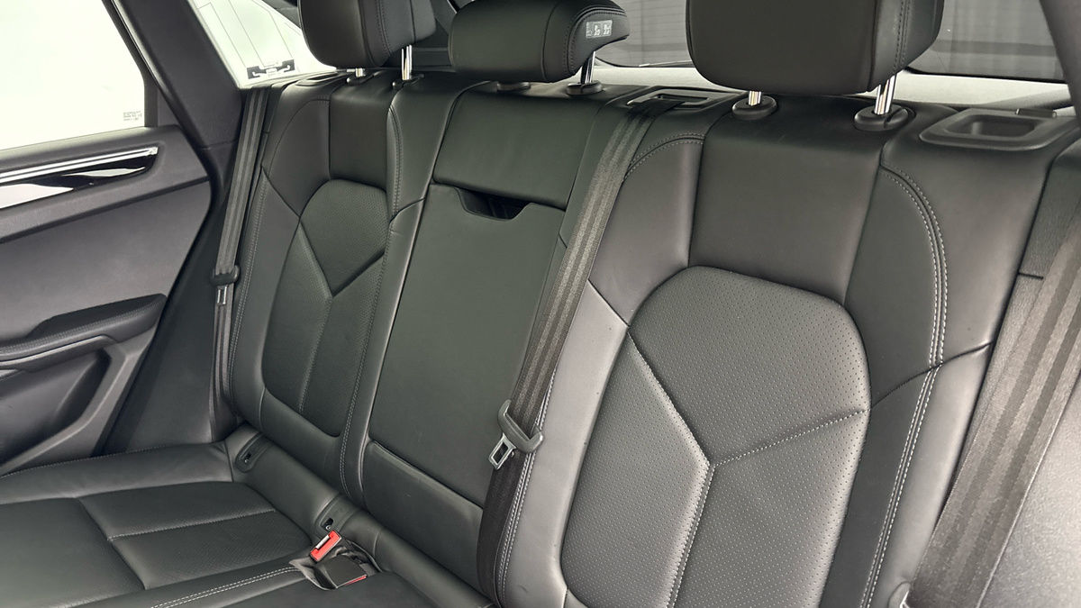 Porsche Macan Image 8