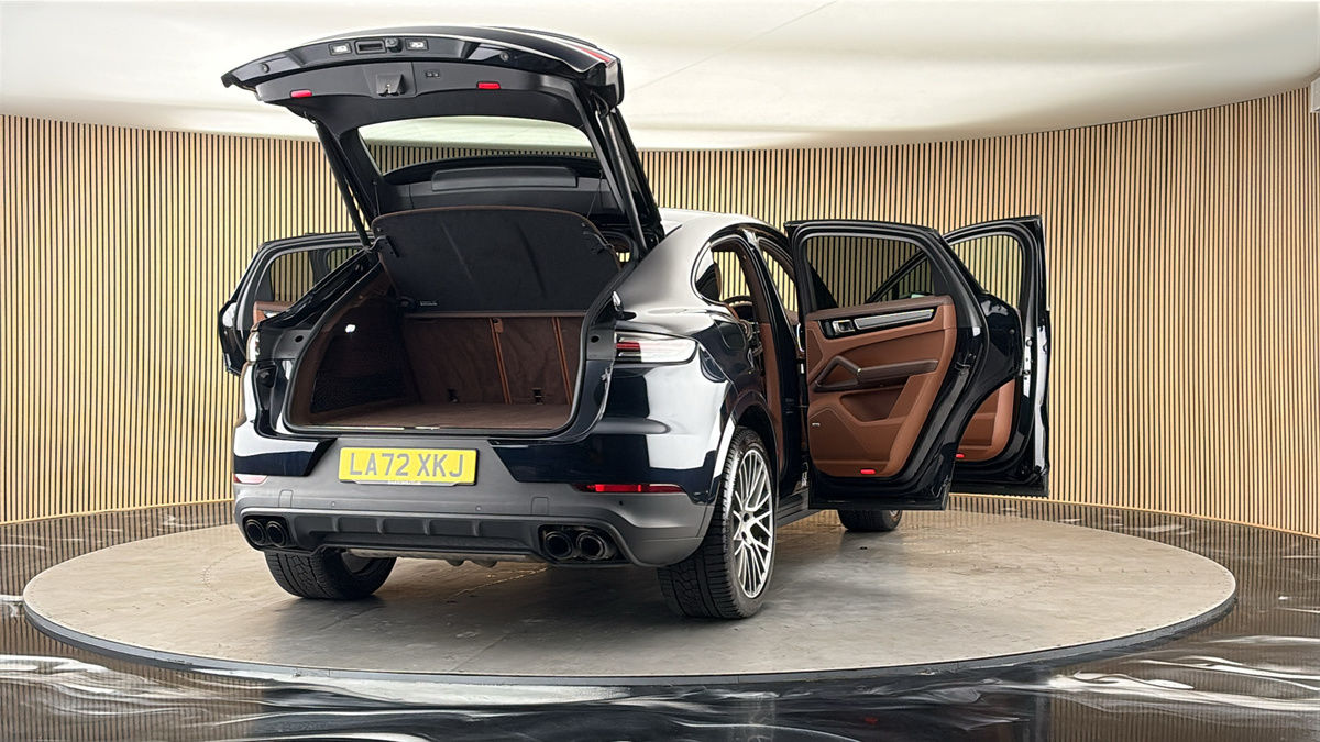 More views of Porsche Cayenne