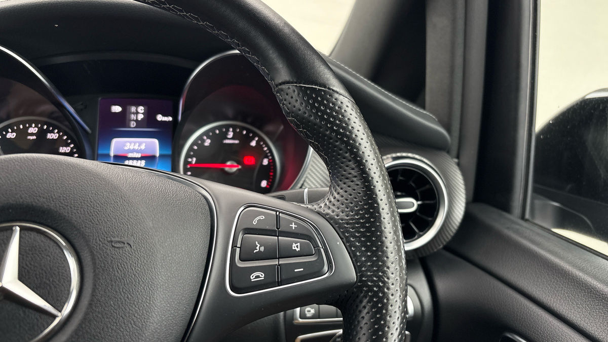 Mercedes-Benz V Class Image 14