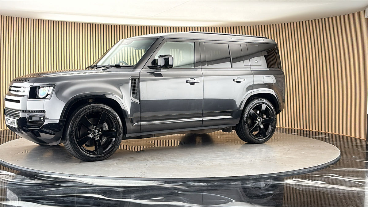 More views of Land Rover Defender 110