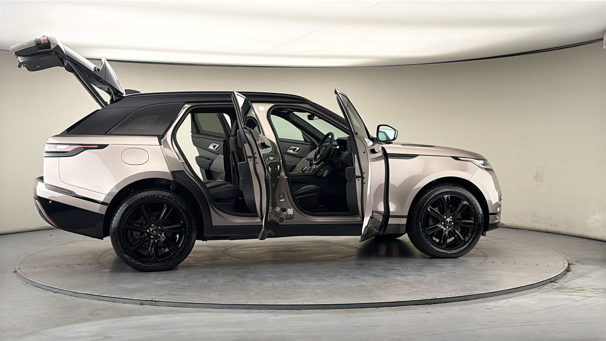 More views of Land Rover Range Rover Velar