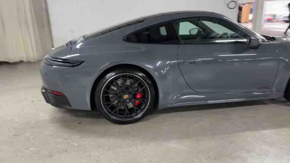 More views of Porsche 911