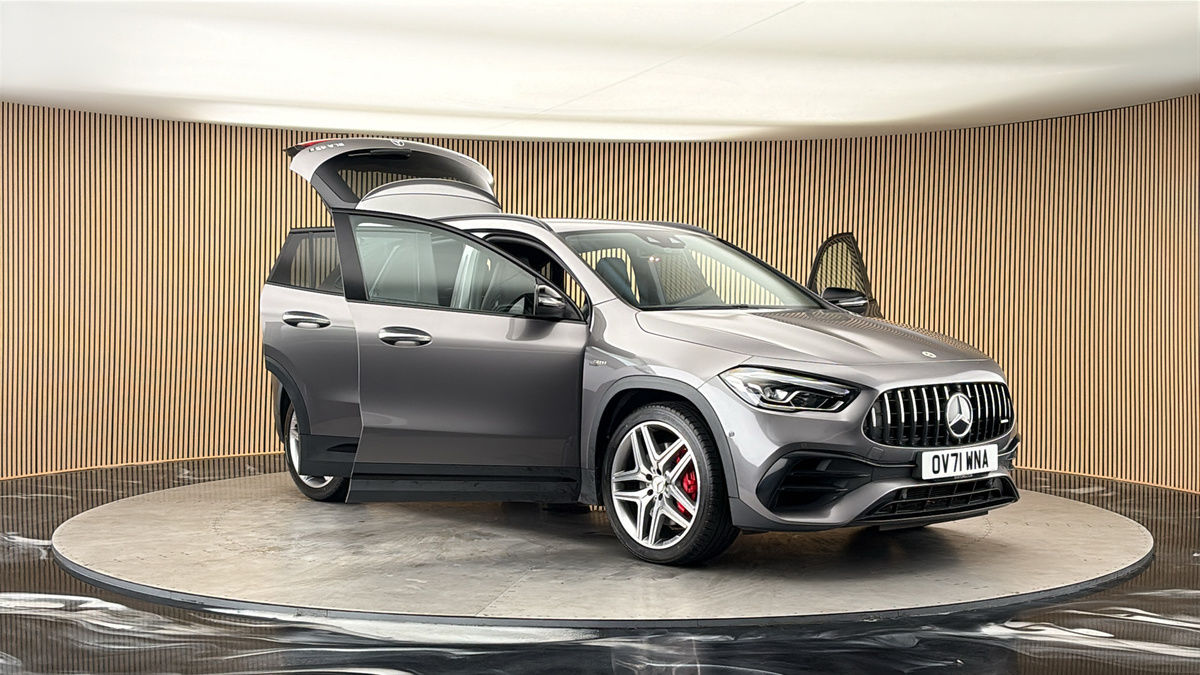 More views of Mercedes-Benz GLA