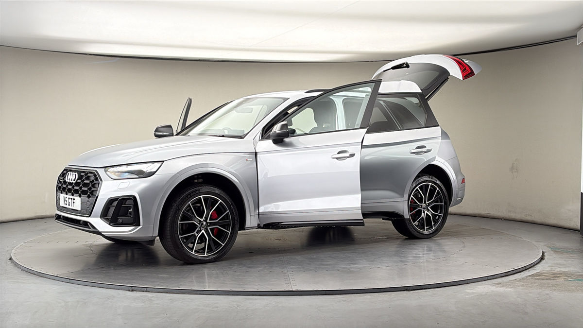 More views of Audi Q5