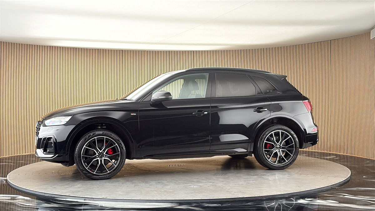 More views of Audi Q5