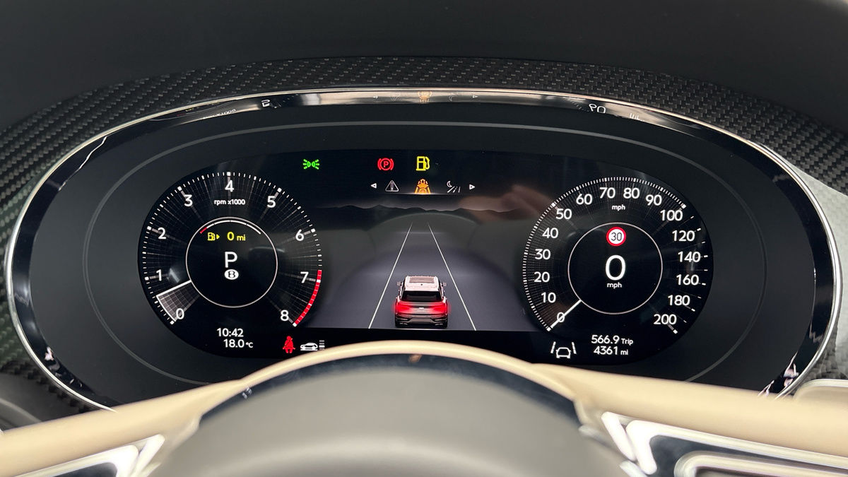 Bentley Bentayga Image 37