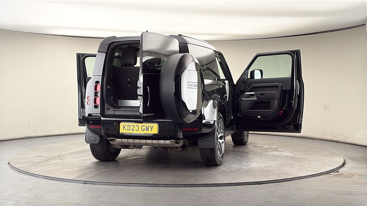 More views of Land Rover Defender 90