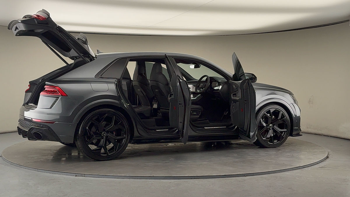 More views of Audi RSQ8