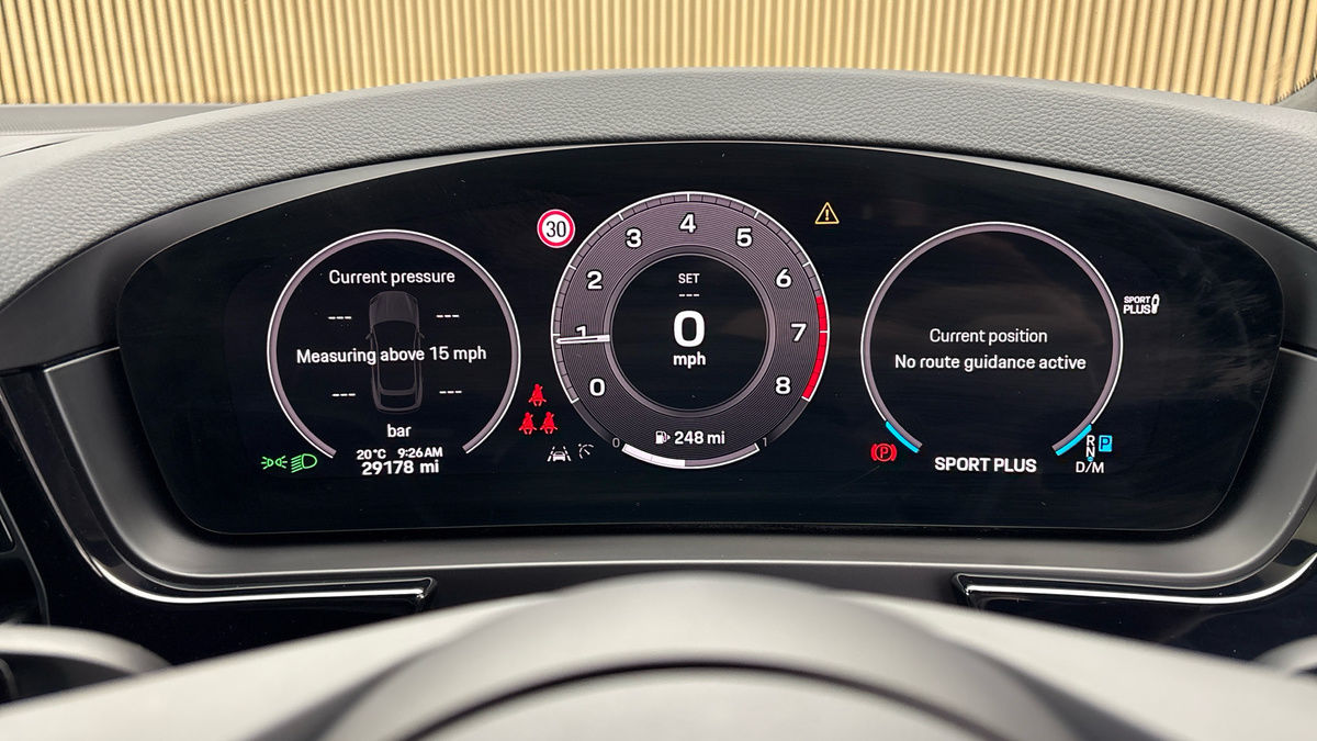 Porsche Cayenne Image 33