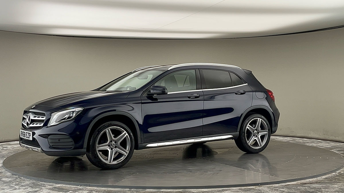 More views of Mercedes-Benz GLA