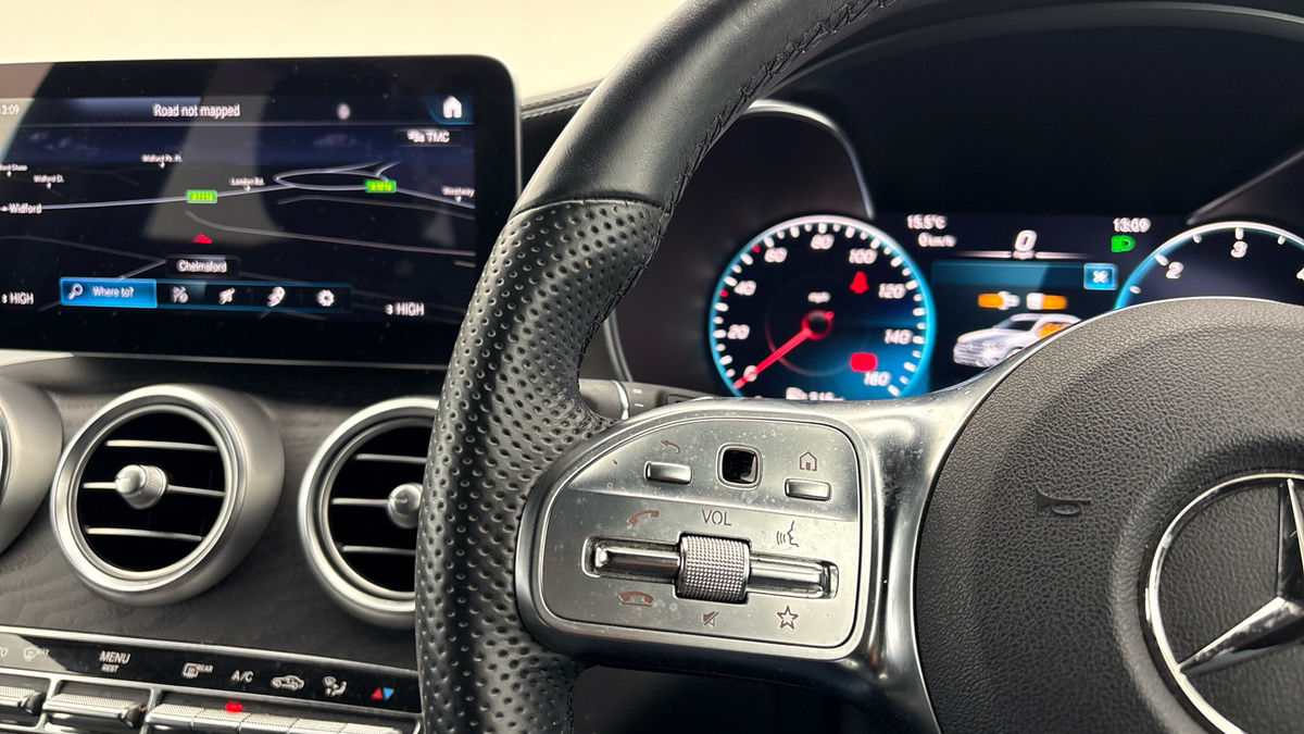 Mercedes-Benz GLC Image 13