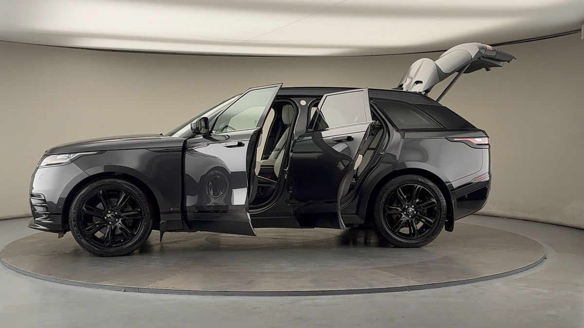 More views of Land Rover Range Rover Velar