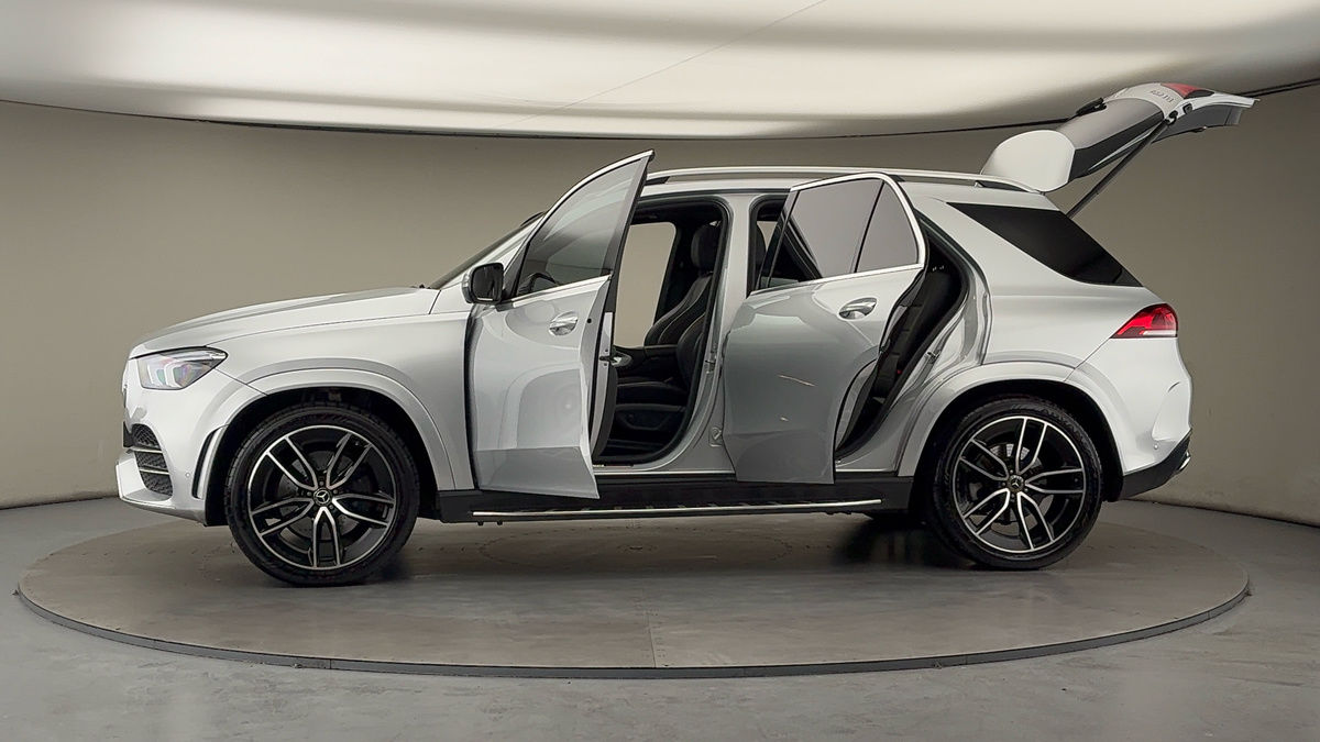 More views of Mercedes-Benz GLE