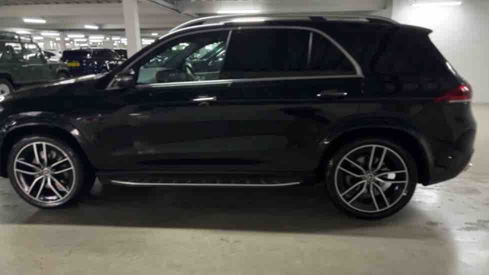 More views of Mercedes-Benz GLE