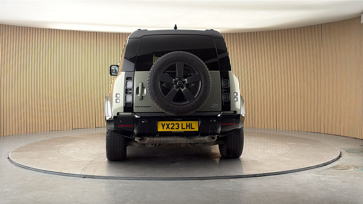 More views of Land Rover Defender 110