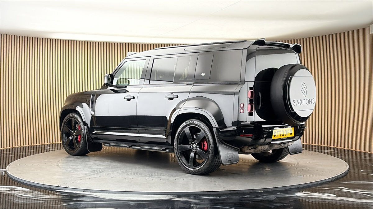 More views of Land Rover Defender 110